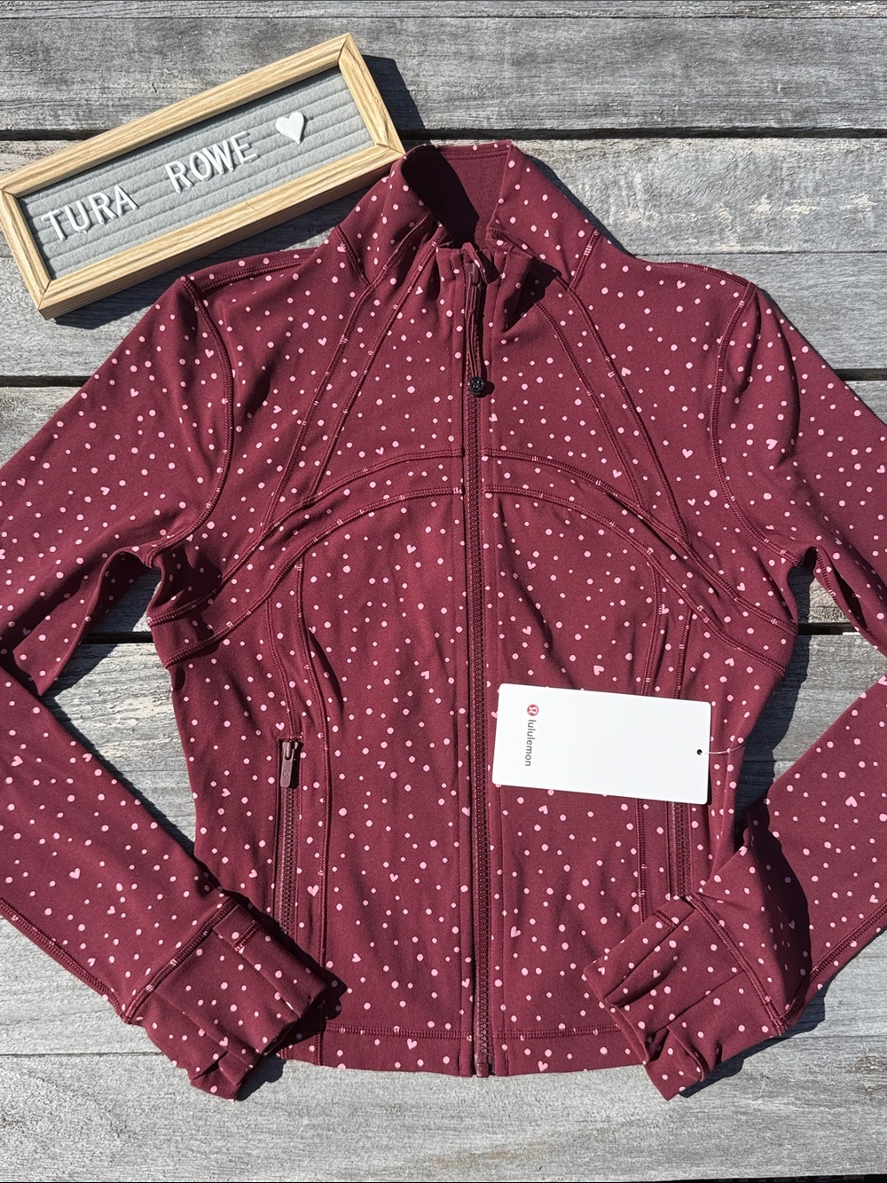 Lululemon Define Cropped Jacket Nulu
Heart Scatter Deep Red/Pink
Size 8 NWT